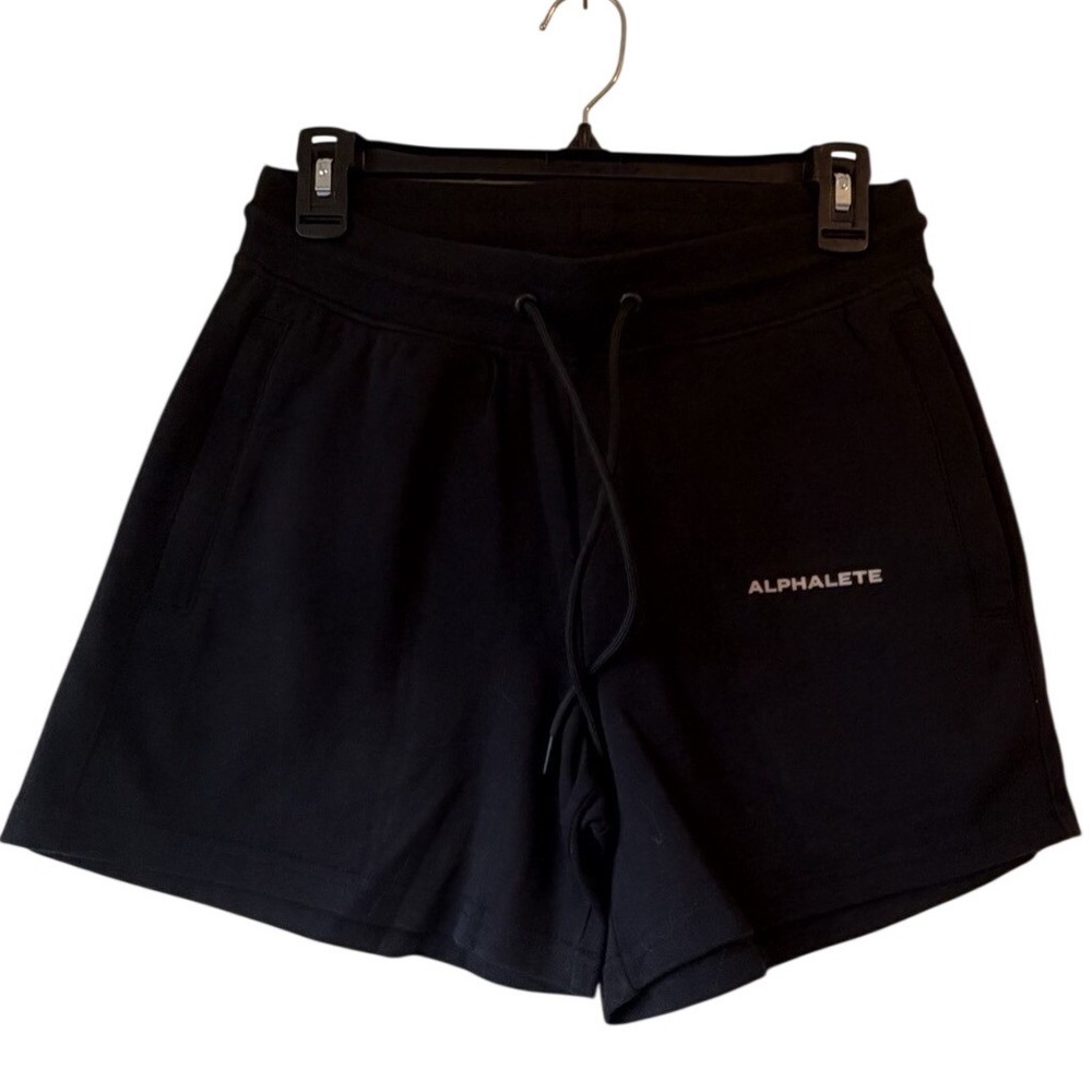 Alphalete Women Size M Black Essential Core Activewear Shorts AL21-1062‎